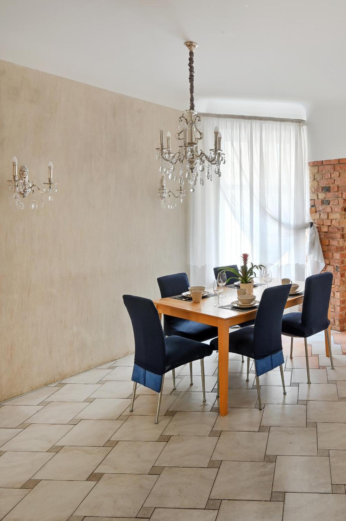 2-Bdrm Quiet Central Apartment Riga Luaran gambar