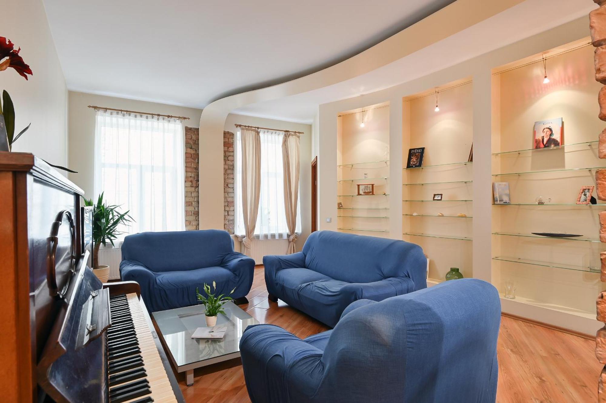 2-Bdrm Quiet Central Apartment Riga Luaran gambar